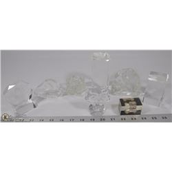 FLAT OF VARIOUS CRYSTAL AND GLASS FIGURES