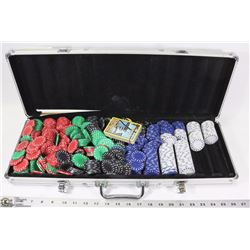 LARGE 500 CHIP CLAY(HEAVY) POCKER SET IN A METAL