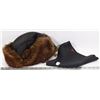 Image 1 : BOX W/FAUX FUR WINTER HAT W/FOLD-DOWN