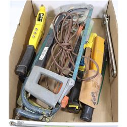 FLAT OF ASSORTED HAND TOOLS