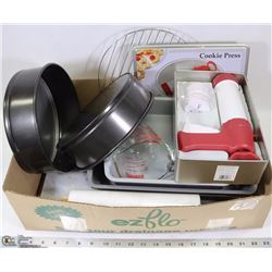 ESTATE BOX OF KITCHEN ITEMS