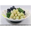 Image 1 : VINTAGE BLUE AND WHITE FRUIT BOWL AND GRAPES