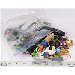 BAG OF VINTAGE ENGLISH HORSE AND RIDERS FIGURES.