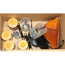 TEALITE WALL SCONCES WITH CANDLES.