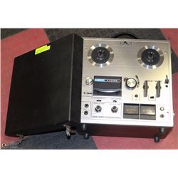 AKAI REEL TO REEL TAPE PLAYER IN CASE
