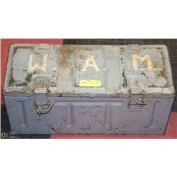 1943 MILITARY B-167 AMMO BOX.
