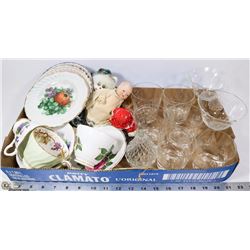 ESTATE FLAT OF COLLECTIBLES INCLUDING BONE CHINA,