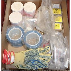 FLAT CONTAINING KEVLAR PVC-DIPPED GLOVES + FM 1000