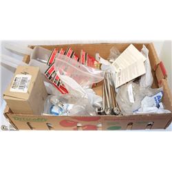 FLAT CONTAINING COUPLER PLUGS + PULLEYS + OTHER