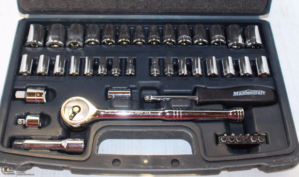 31) MASTERCRAFT SOCKET SET