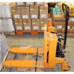 2200 LBS CAPACITY MANUAL PALLET-TILTER