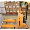 Image 1 : 2200 LBS CAPACITY MANUAL PALLET-TILTER