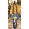 Image 1 : CAR TOW BAR.