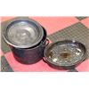 Image 1 : 2 ENAMEL COOKING UTENSILS, INCL LARGE CANNER POT