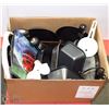 Image 1 : LARGE BOX W/BAKING ACCESSORIES &