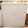 Image 1 : 3 DRAWER FILING CABINET