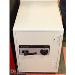 SENTRY SAFE 1400 NO COMBO AS IS