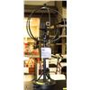 Image 1 : METAL TABLE LAMP