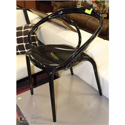 BLACK SHOWHOME CHAIR