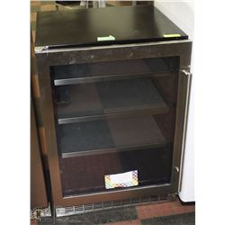 SILHOUETTE PROFESSIONAL BEVERAGE CENTER