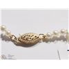 Image 3 : 43) 14K YELLOW GOLD 103 FRESHWATER PEARL NECKLACE