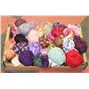 Image 1 : FLAT OF ASSORTED YARNS, WOOL ETC