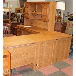 LARGE OAK FRONT CORNER DESK WITH HUTCH