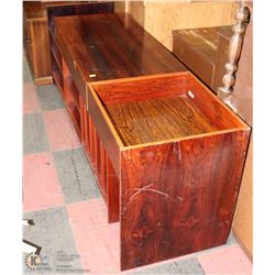 VINTAGE WOOD TONE EXPANDABLE ENTERTAINMENT UNIT