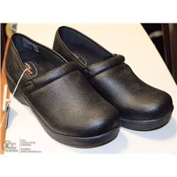 SAFETSTEP SLIDE ON SAFETY SHOE WOMENS SIZE 10