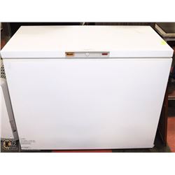 WOODS DEEPFREEZER 42"X22"X34"H