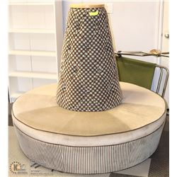 LARGE UPHOLSTERED SEAT FROM SHOE STORE