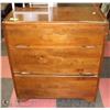 Image 1 : 3 DRAWER DRESSER