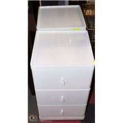 2 WHITE NIGHTSTANDS WITH 3 DRAWERS EACH