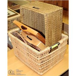 GROUP OF WICKER BASKETS WITH WOOD TRAYS
