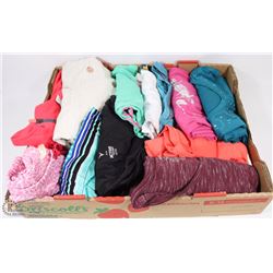 12 PCS OF LADIES CLOTHING SIZE X-LARGE, INCLUDES