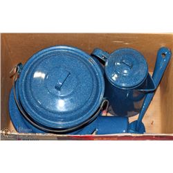 SIERRA ENAMELWARE CAMPING SET