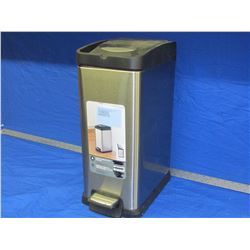 Garbage Can 15  litre