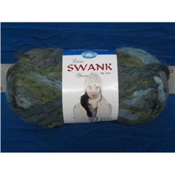 New 10 skiens Laine Swank 100gr