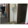Image 1 : New floor lamp
