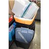 Image 2 : LOT OF STORAGE TOTES