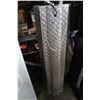 Image 1 : CHECKER PLATESHOP LIGHT
