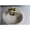 Image 2 : PORCELAIN SINK WITH COUNTER TOP