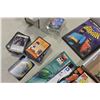 Image 3 : TRAY OF COLLECTIBLE COMICS TOYS AND CARDS