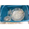 Image 3 : TOTE OF CRYSTAL AND GLASSWARE