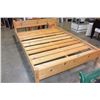 Image 1 : PINE QUEENSIZE BEDFRAME