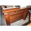Image 1 : MAHOGANY HUTCH TOP
