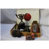 Image 1 : CIGAR BOX WITH SMALL VINTAGE TROPHY KNIFE AND COLLECTIBLES