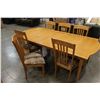 Image 2 : DINING TABLE WITH 2 LEAFS AND SIX CHAIRS