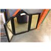 Image 1 : ANTIQUE TRIFOLD DRESSER MIRROR