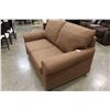 Image 2 : NEW HOME ELEGANCE MODDERN BROWN FABRIC PILLOW BACK LOVESEAT RETAIL $899